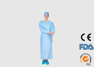 चीन डॉक्टरों / आगंतुकों के लिए तरल प्रतिरोधी डिस्पोजेबल सर्जिकल गाउन हल्के वजन फैक्टरी
