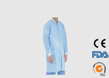 चीन अस्पताल / क्लिनिक के लिए आरामदायक डिस्पोजेबल आगंतुक कोट पानी से बचाने वाली क्रीम फैक्टरी